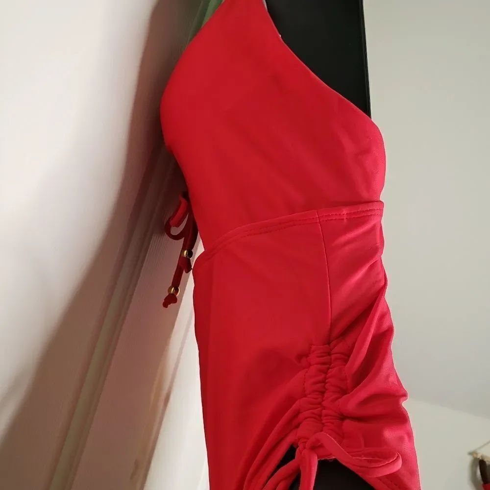 Swimsuit - Picture 3 of 5